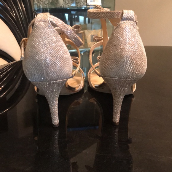 Unisa | Unbrnly-y Cream Color Shoes | 📐 11 M - Picture 4 of 6